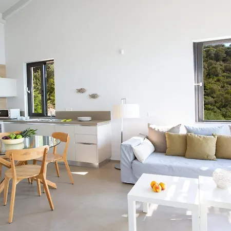 Villa Kalamos - Modern In Bay With Direct Access To Sea