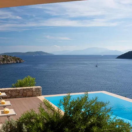 Villa Kalamos - Modern In Bay With Direct Access To Sea
